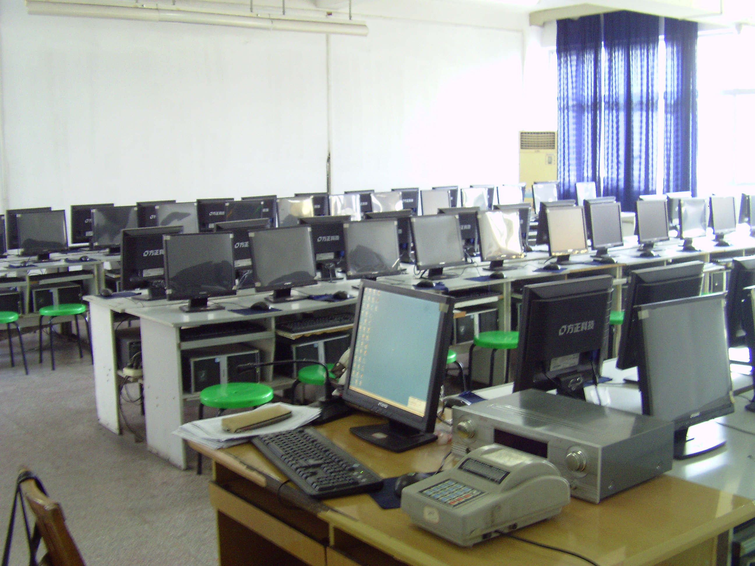 src=http://class.itatedu.com/matches5/upload/matches5/2009/10/17/jx1351200910179445297821.jpg