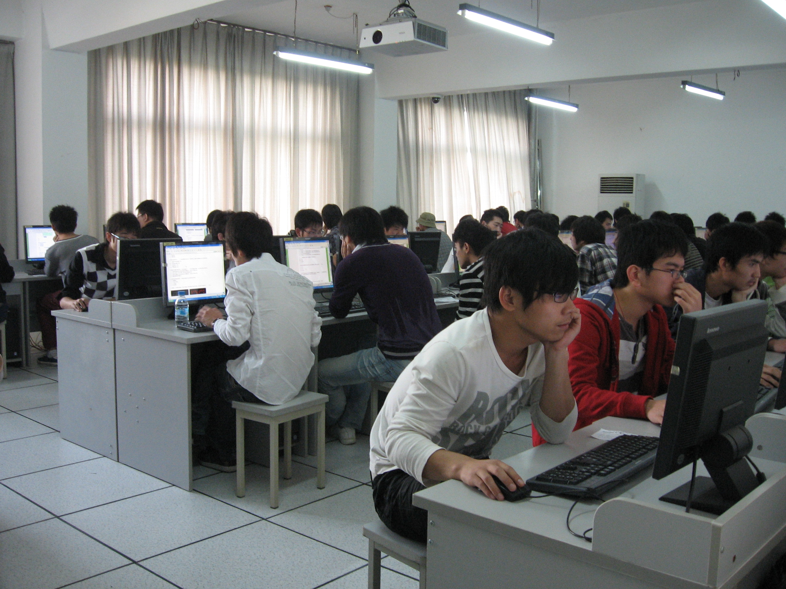 src=http://class.itatedu.com/matches5/upload/matches5/2009/10/19/wxpoly91200910191482429439.jpg