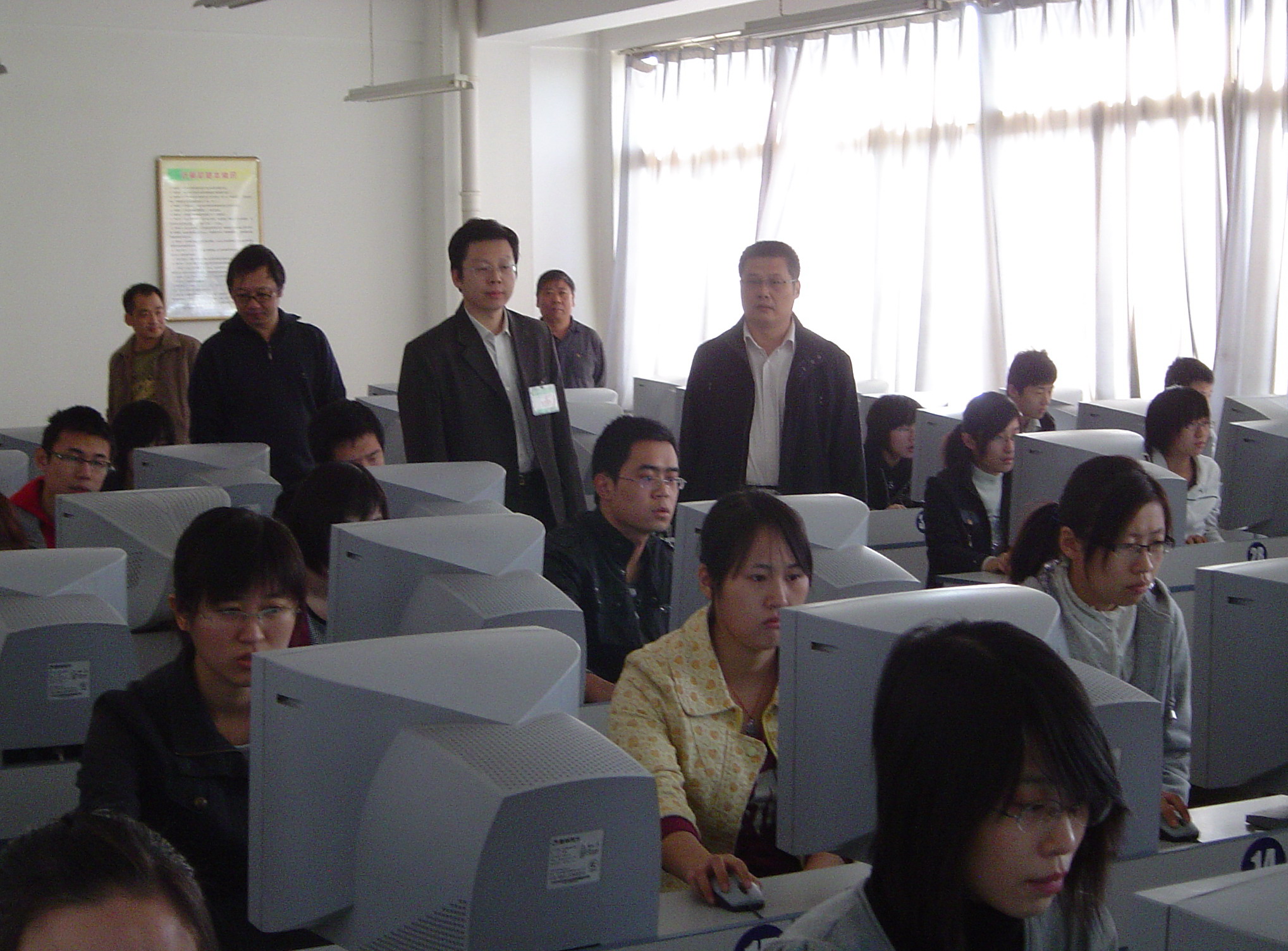 src=http://class.itatedu.com/matches5/upload/matches5/2009/10/20/sd363341200910208515053838.jpg