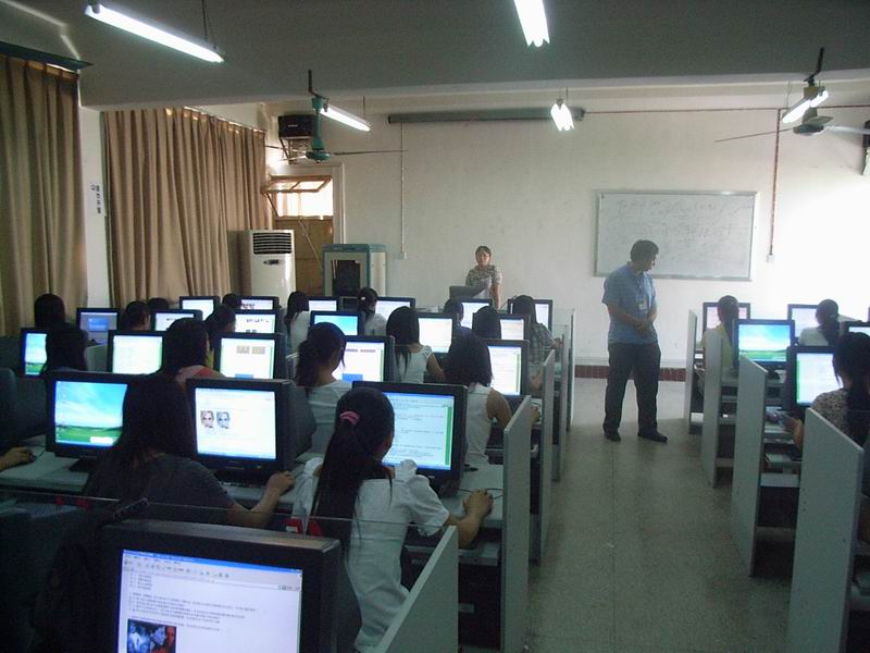 src=http://class.itatedu.com/matches5/upload/matches5/2009/10/21/gx146867200910212121307424.jpg