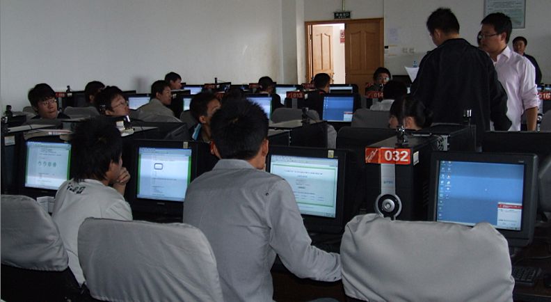 src=http://class.itatedu.com/matches5/upload/matches5/2009/10/21/sd16382009102114365513840.jpg