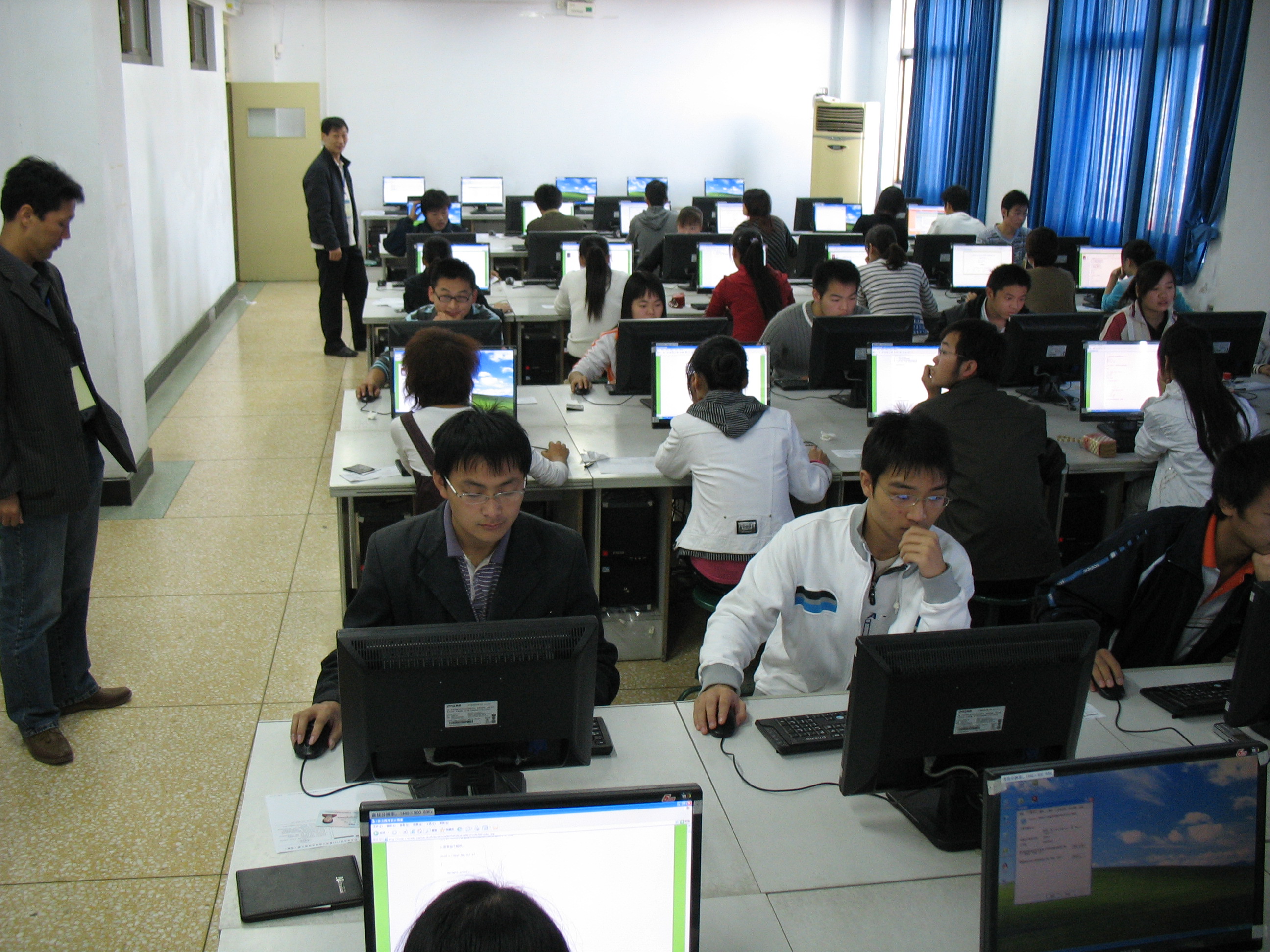 src=http://class.itatedu.com/matches5/upload/matches5/2009/10/21/zknu3151200910211124022014.jpg