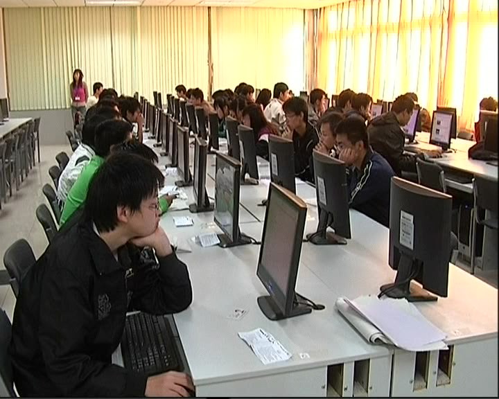 src=http://class.itatedu.com/matches5/upload/matches5/2009/10/22/bjkjzy59982009102210556940.jpg