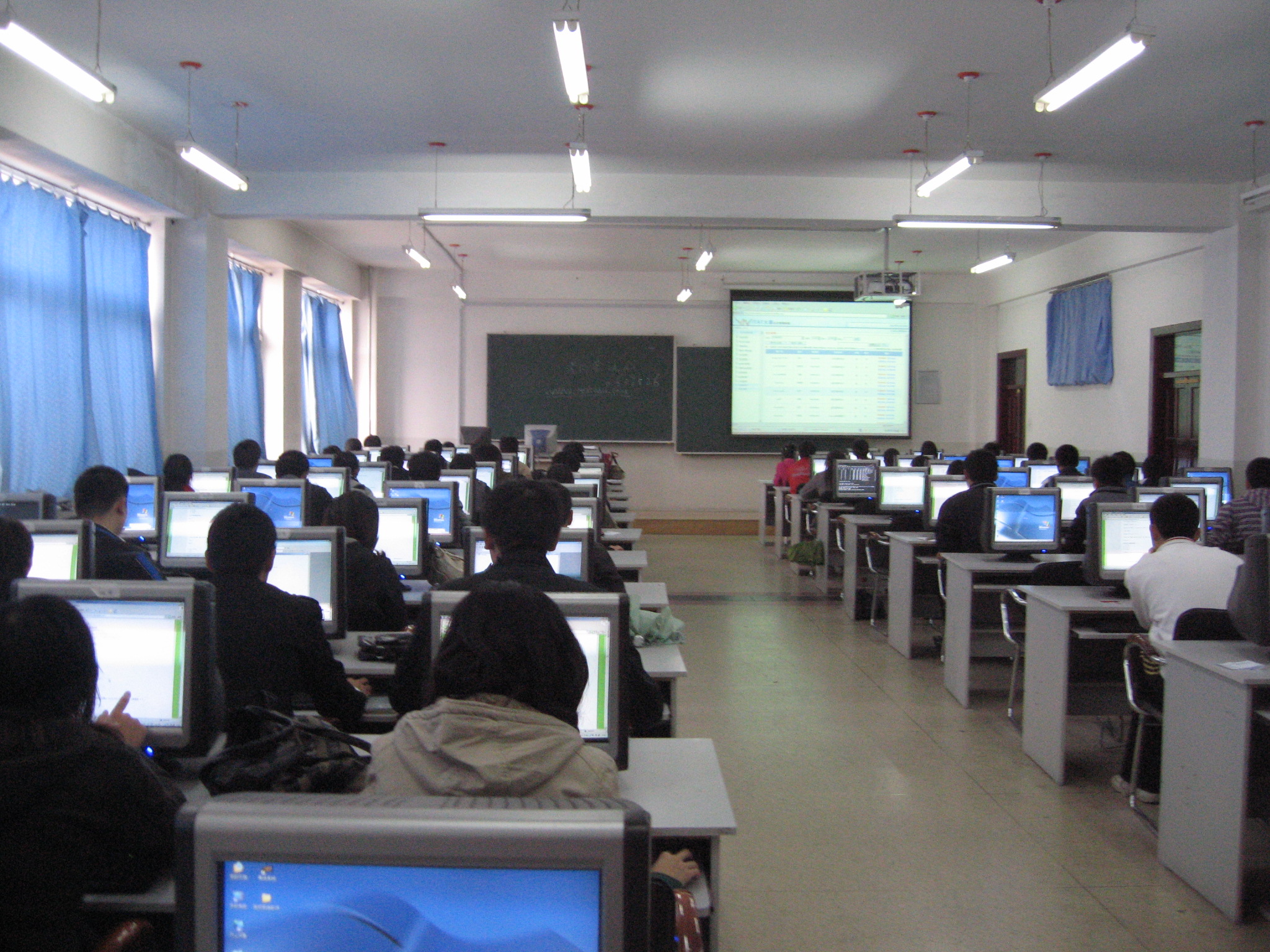 src=http://class.itatedu.com/matches5/upload/matches5/2009/10/22/jl012364220091022102811966.jpg