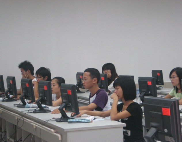 src=http://class.itatedu.com/matches5/upload/matches5/2009/10/23/gz_ll39682009102318161733457.jpg