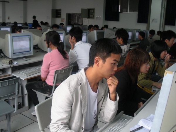 src=http://class.itatedu.com/matches5/upload/matches5/2009/10/23/itat-n425200910239543111615.jpg