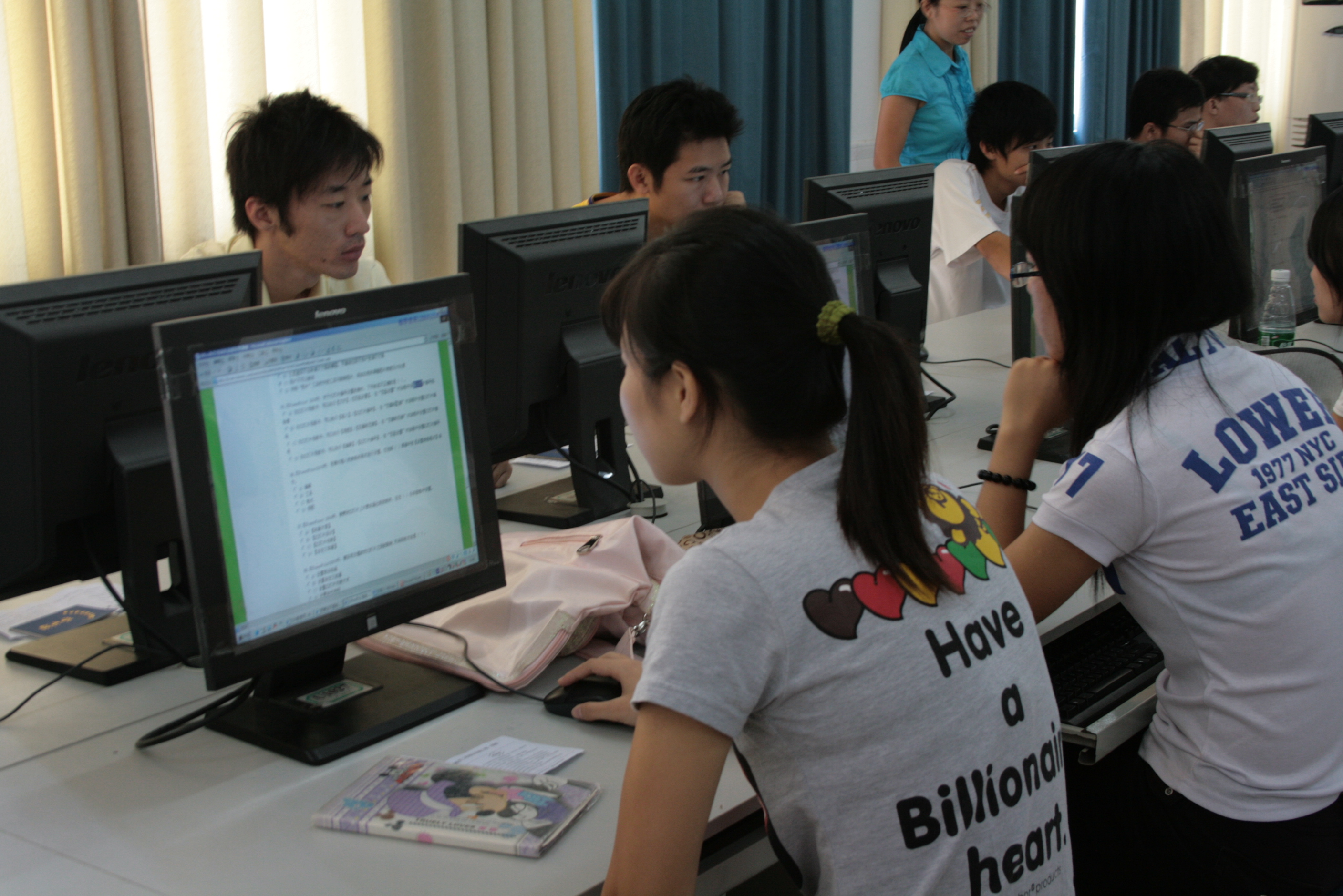 src=http://class.itatedu.com/matches5/upload/matches5/2009/10/23/ld_zlf32402009102323185099051.jpg