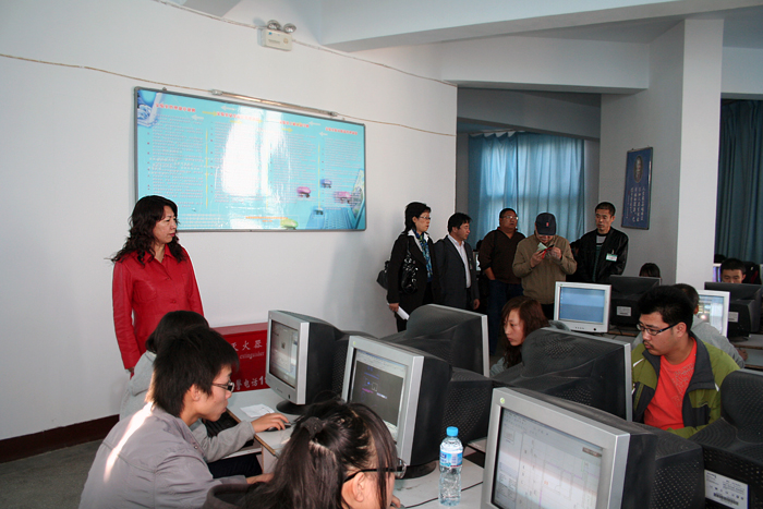 src=http://class.itatedu.com/matches5/upload/matches5/2009/11/6/nmg0021132200911690151354.jpg