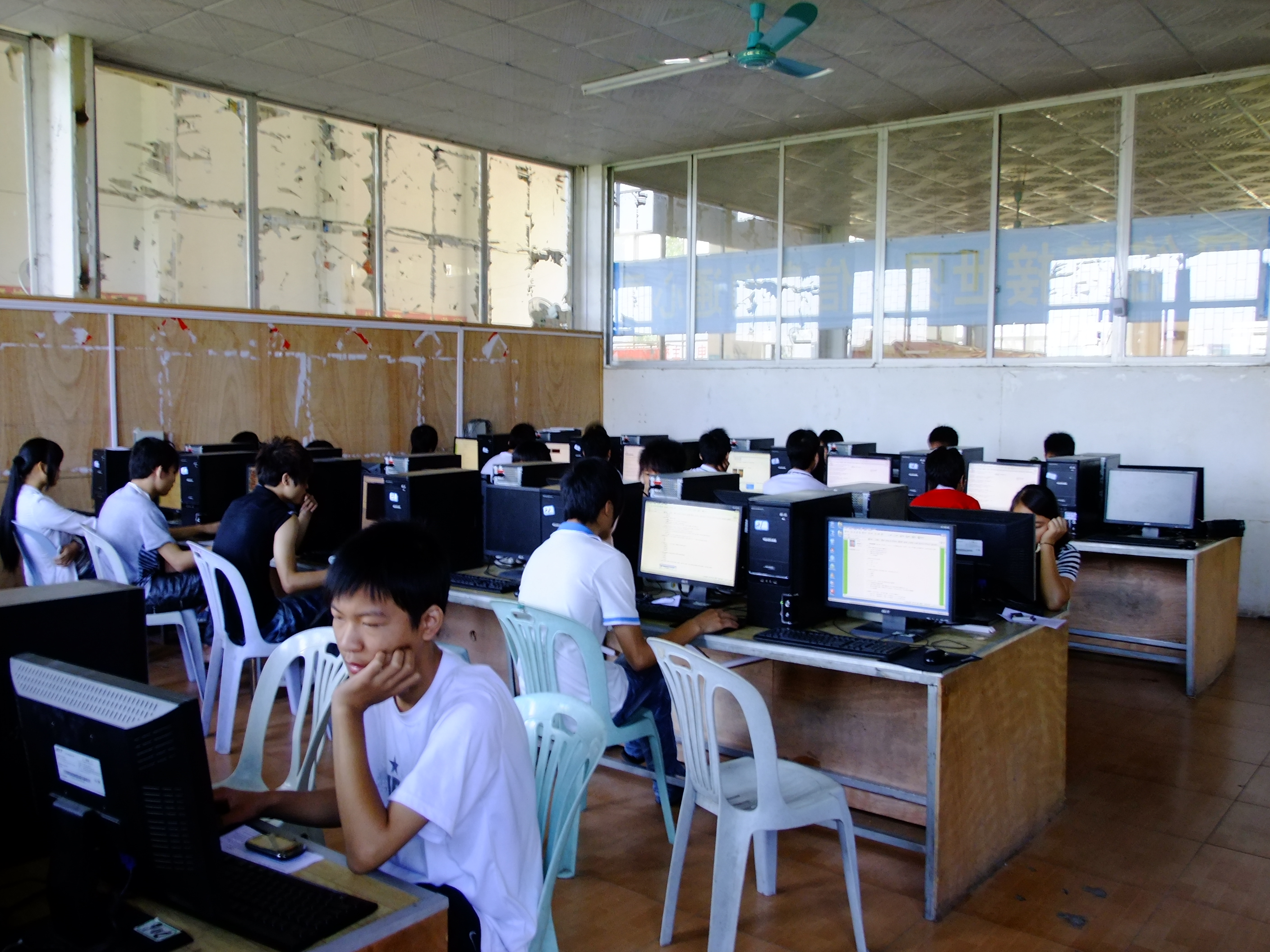 src=http://class.itatedu.com/matches6/upload/matches5/2011/10/18/gx-wzd3172201110182012633892.jpg