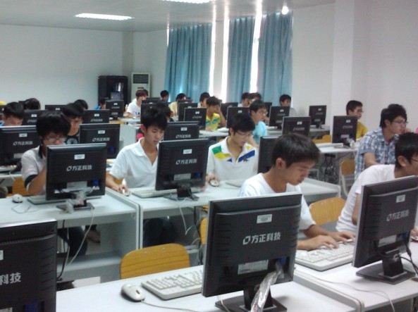 src=http://class.itatedu.com/matches6/upload/matches5/2011/10/19/gx-nnz74712011101916413876796.jpg