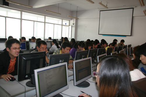 src=http://class.itatedu.com/matches6/upload/matches5/2011/10/19/hn-zzs7159201110191544245519.jpg