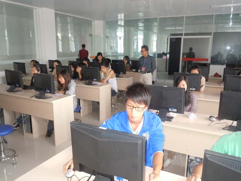 src=http://class.itatedu.com/matches6/upload/matches5/2011/10/19/jx-hjg71192011101915344060785.jpg