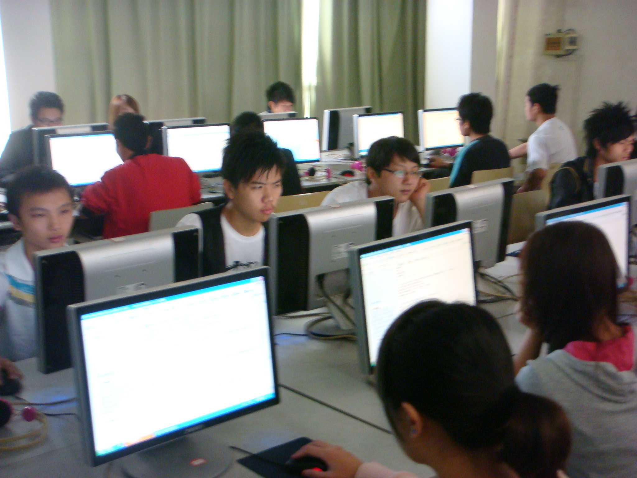 src=http://class.itatedu.com/matches6/upload/matches5/2011/10/19/jx-jxx441420111019861688822.jpg