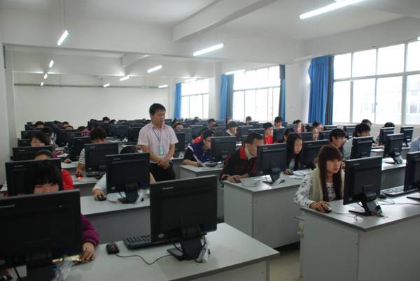 src=http://class.itatedu.com/matches6/upload/matches5/2011/10/19/yn-yns42362011101916492495726.jpg