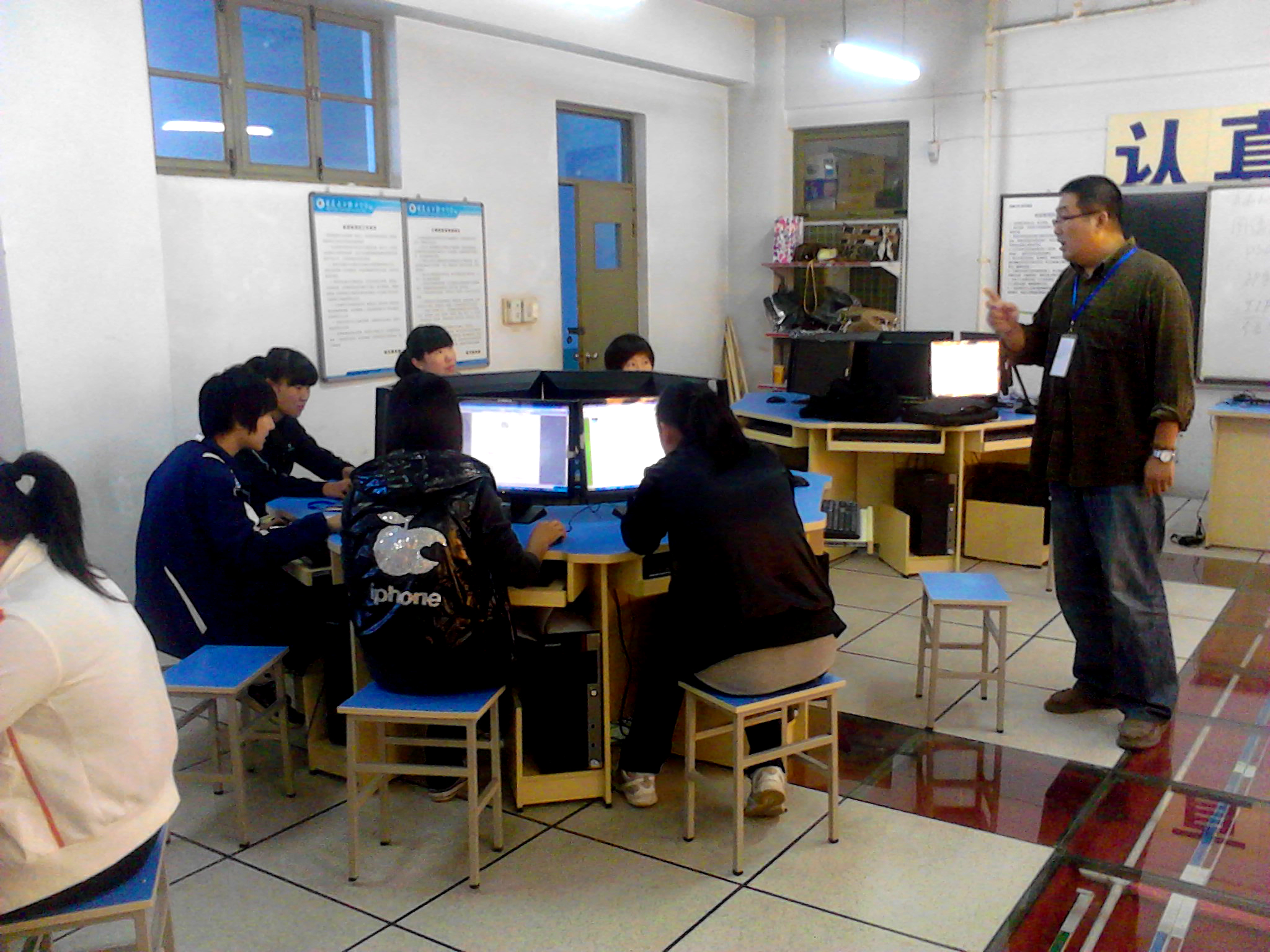 src=http://class.itatedu.com/matches6/upload/matches5/2011/10/20/hb-bdn35622011102015491569057.jpg