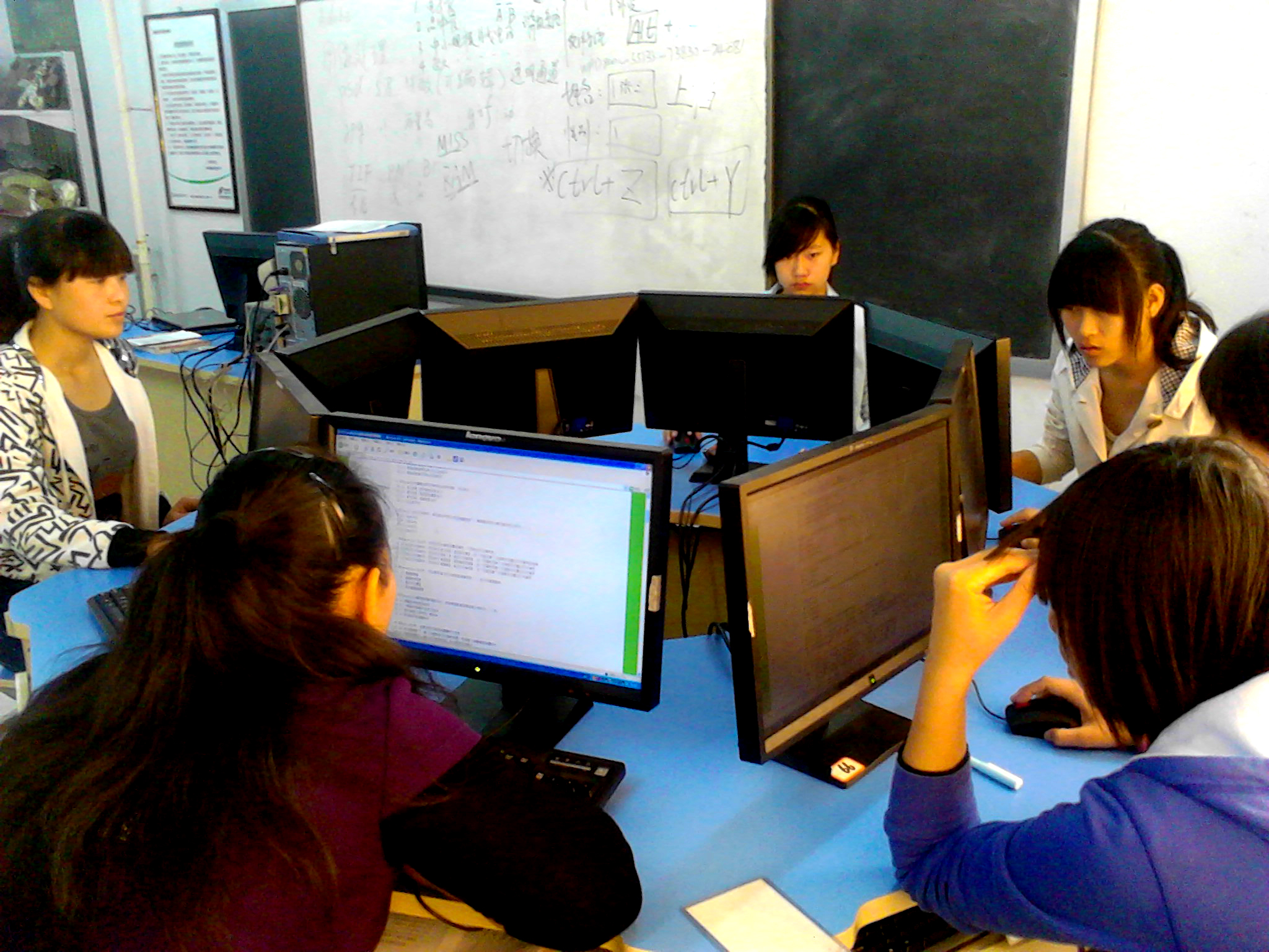 src=http://class.itatedu.com/matches6/upload/matches5/2011/10/20/hb-bdn89452011102015483126326.jpg