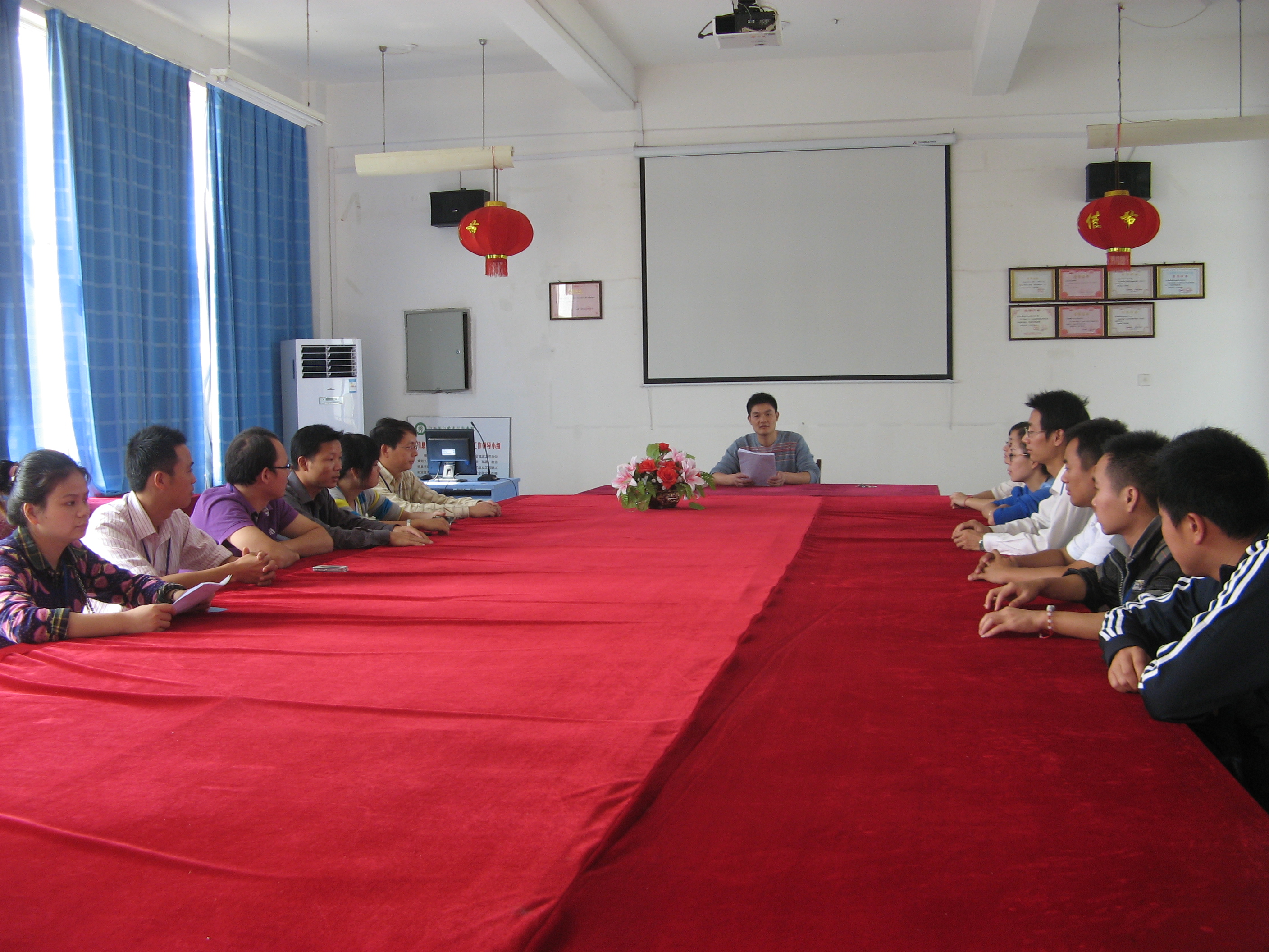 src=http://class.itatedu.com/matches6/upload/matches5/2011/10/20/jx-ncg2784201110201112697095.jpg