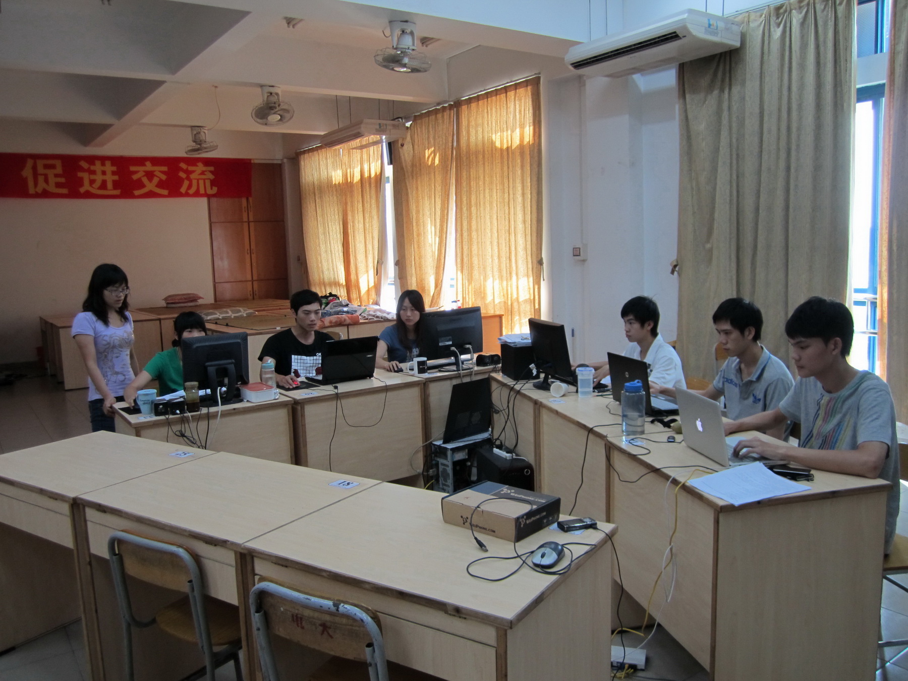 src=http://class.itatedu.com/matches6/upload/matches5/2011/10/21/gd-sdx72282011102110141996584.jpg