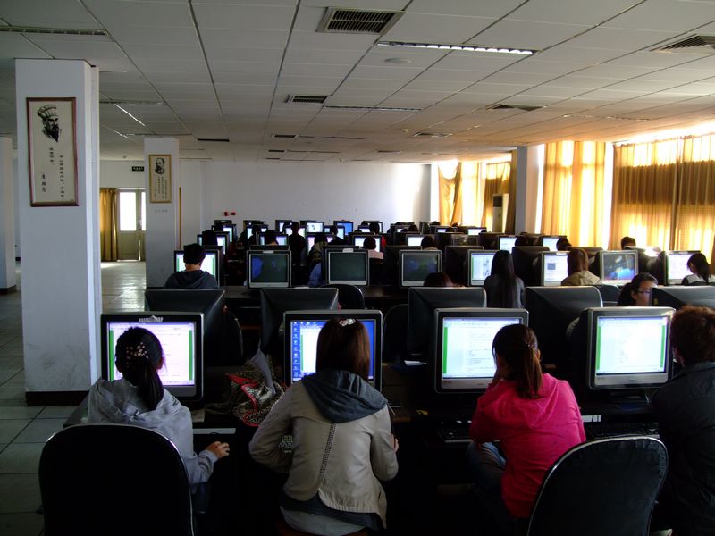 src=http://class.itatedu.com/matches6/upload/matches5/2011/10/21/hb-bdx7692201110212202752994.jpg