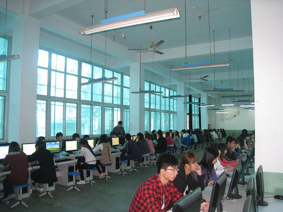 src=http://class.itatedu.com/matches6/upload/matches5/2011/10/21/hb-sjz50632011102113143966223.jpg