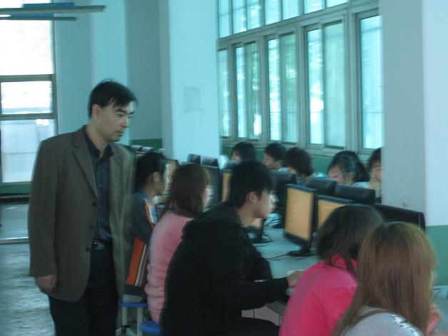 src=http://class.itatedu.com/matches6/upload/matches5/2011/10/21/hb-sjz97522011102113241091178.jpg