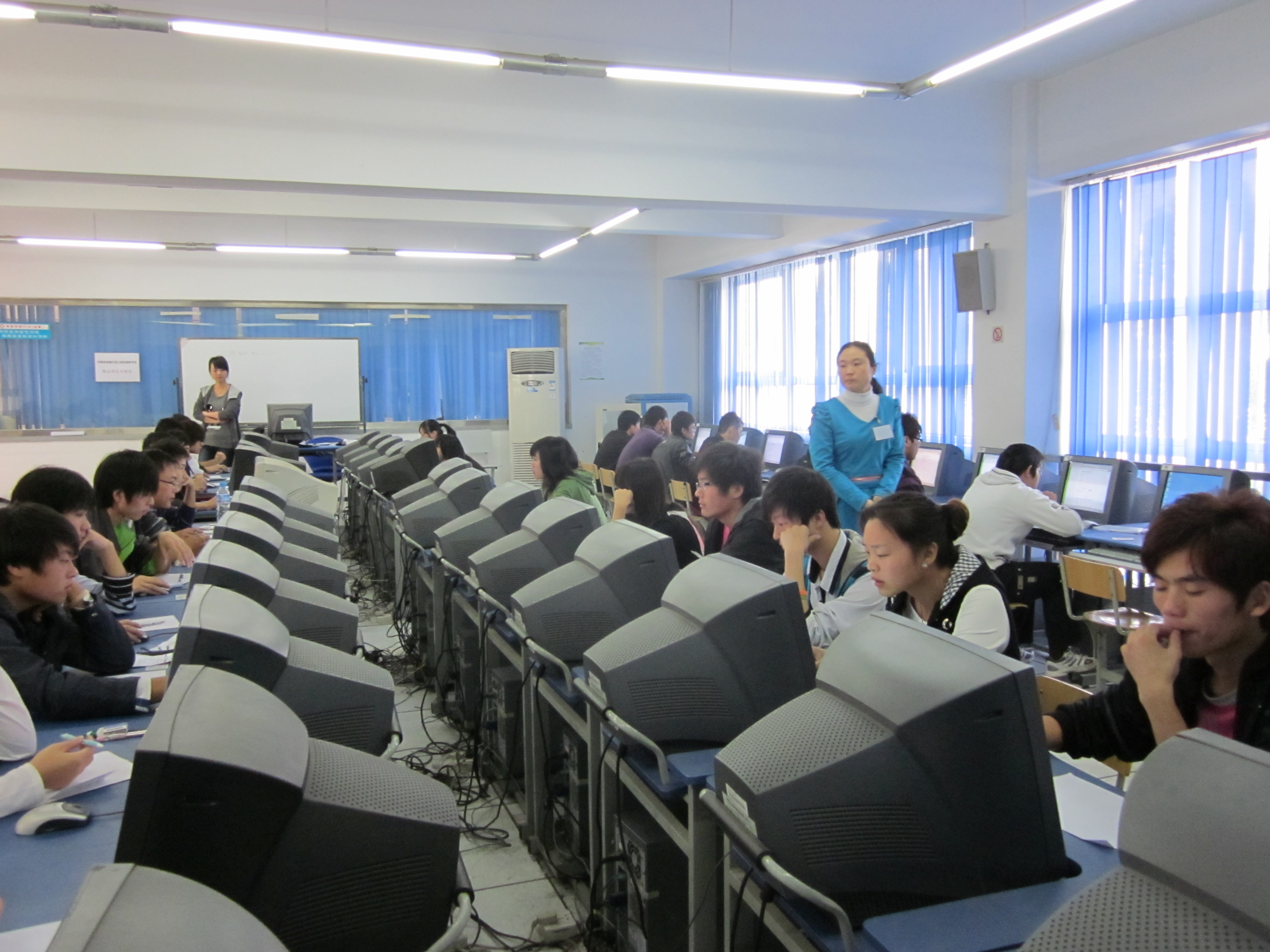 src=http://class.itatedu.com/matches6/upload/matches5/2011/10/25/js-szg8082011102518131018885.jpg