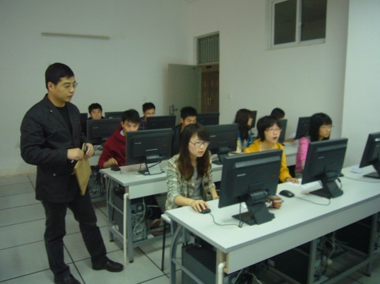 src=http://class.itatedu.com/matches6/upload/matches5/2011/11/8/sc-cdh158620111182062764289.jpg