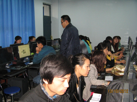 src=http://class.itatedu.com/matches7/upload/FCK/2012/10/19/gs0184872012101915131494132.jpg